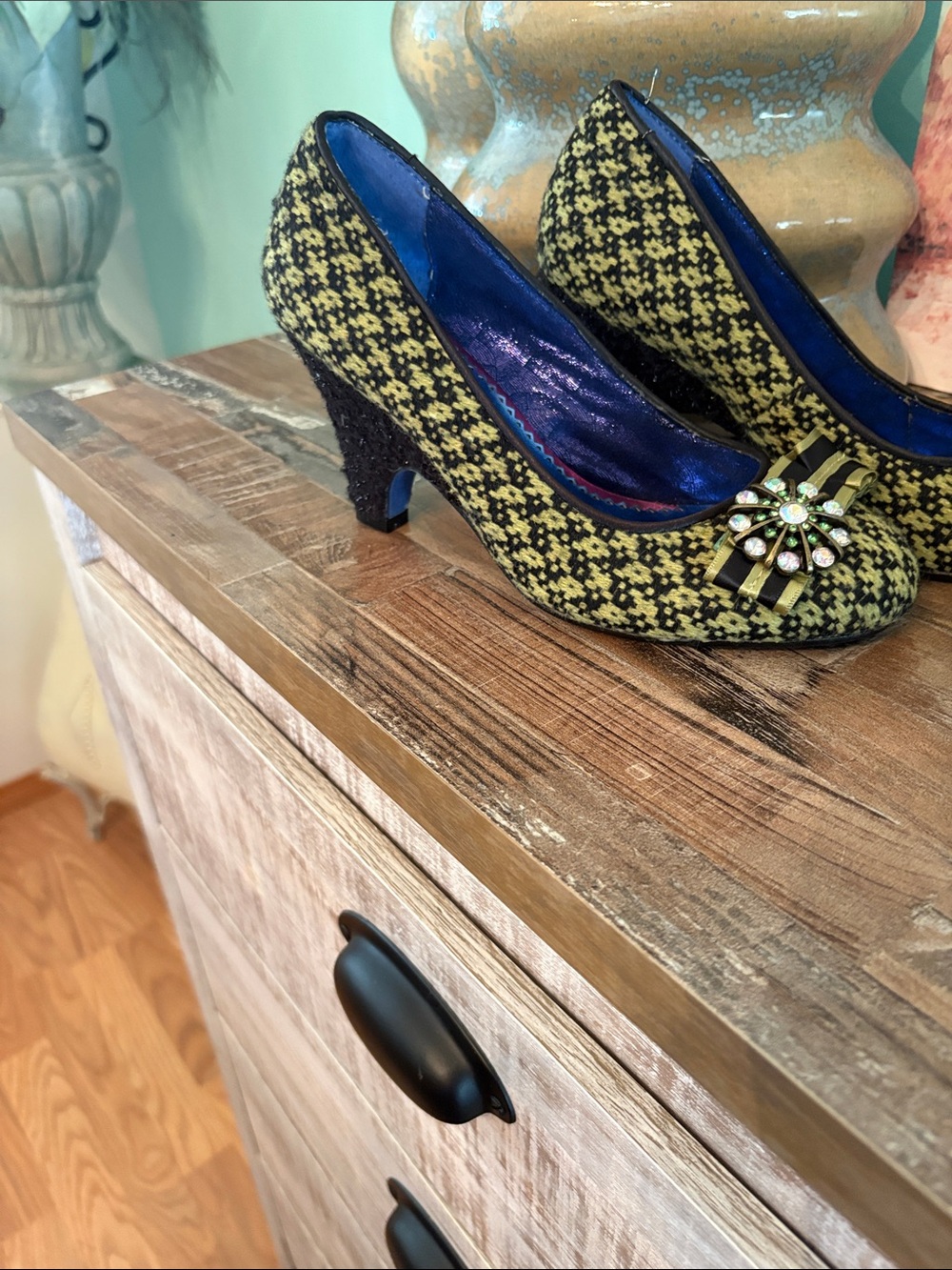 Poetic License Yellow-Green Patterned Mid Heel Pumps with Decorative Buckle - Picture 4 of 11